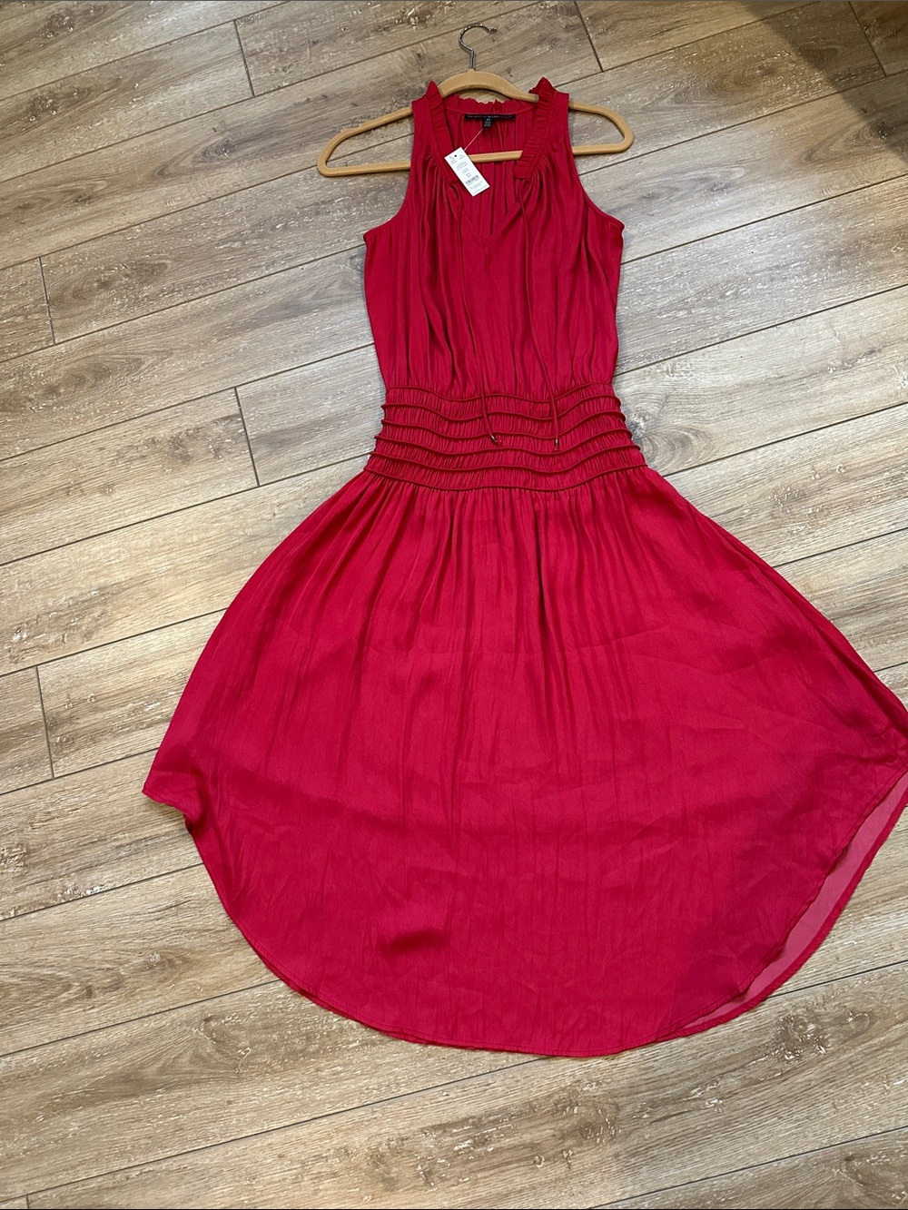 NWT WHBM Beautiful Red Lightweight Silky Dress Size X Small - Picture 8 of 14
